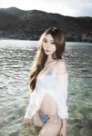 Bikini xanh dương có làm anh thương?