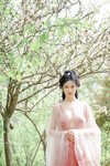 chị hằng này to tròn quá