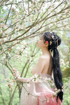 chị hằng này to tròn quá