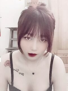 Bé Trang 2K3 nứng lồn ????vú non ngon ib sdt