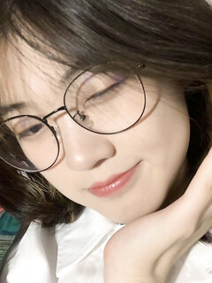 Con đĩ dâm đãng trg hình hài cô sinh viên ngây thơ xinh đẹp