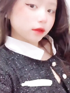 EBE Mít Ướt Idol TikTok Lộ Album Chụp Bướm Vú Và Làm Tình